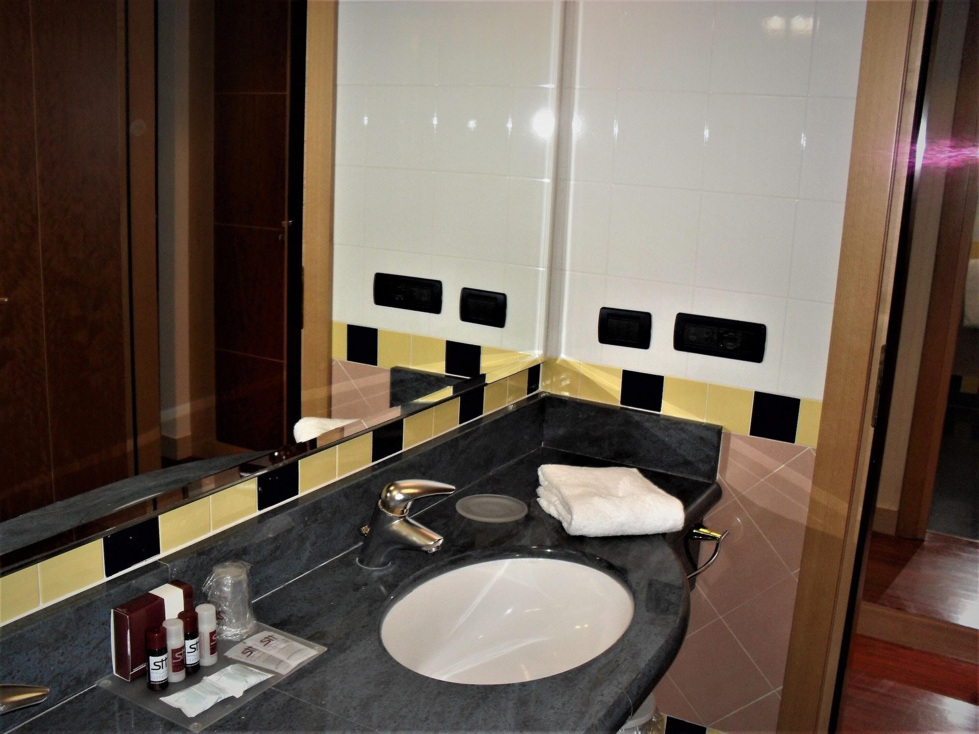 Eurocongressi Hotel Cavaion Veronese Esterno foto