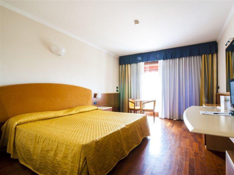 Eurocongressi Hotel Cavaion Veronese Esterno foto