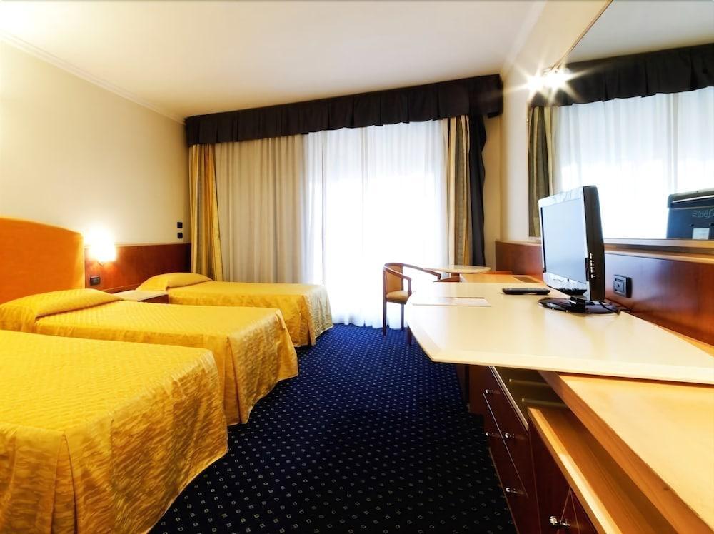 Eurocongressi Hotel Cavaion Veronese Esterno foto